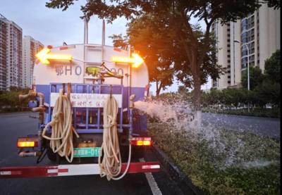 漳河新區城市管理服務中心 精準施策，為園林植物“解渴”，守護城市綠蔭